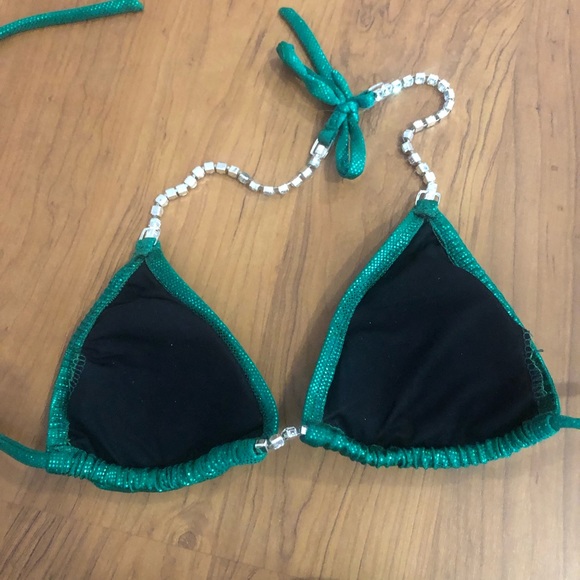 Green custom bikini contest / competition suit - Picture 5 of 5
